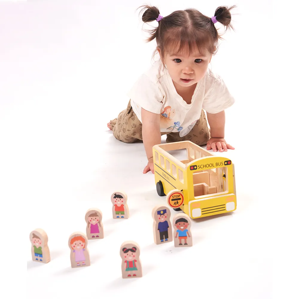 High Quality Classic Solid Wood School Bus Children Pretend Play Kit Safety Wooden Toy Car for Kids with Smooth Rolling Wheels