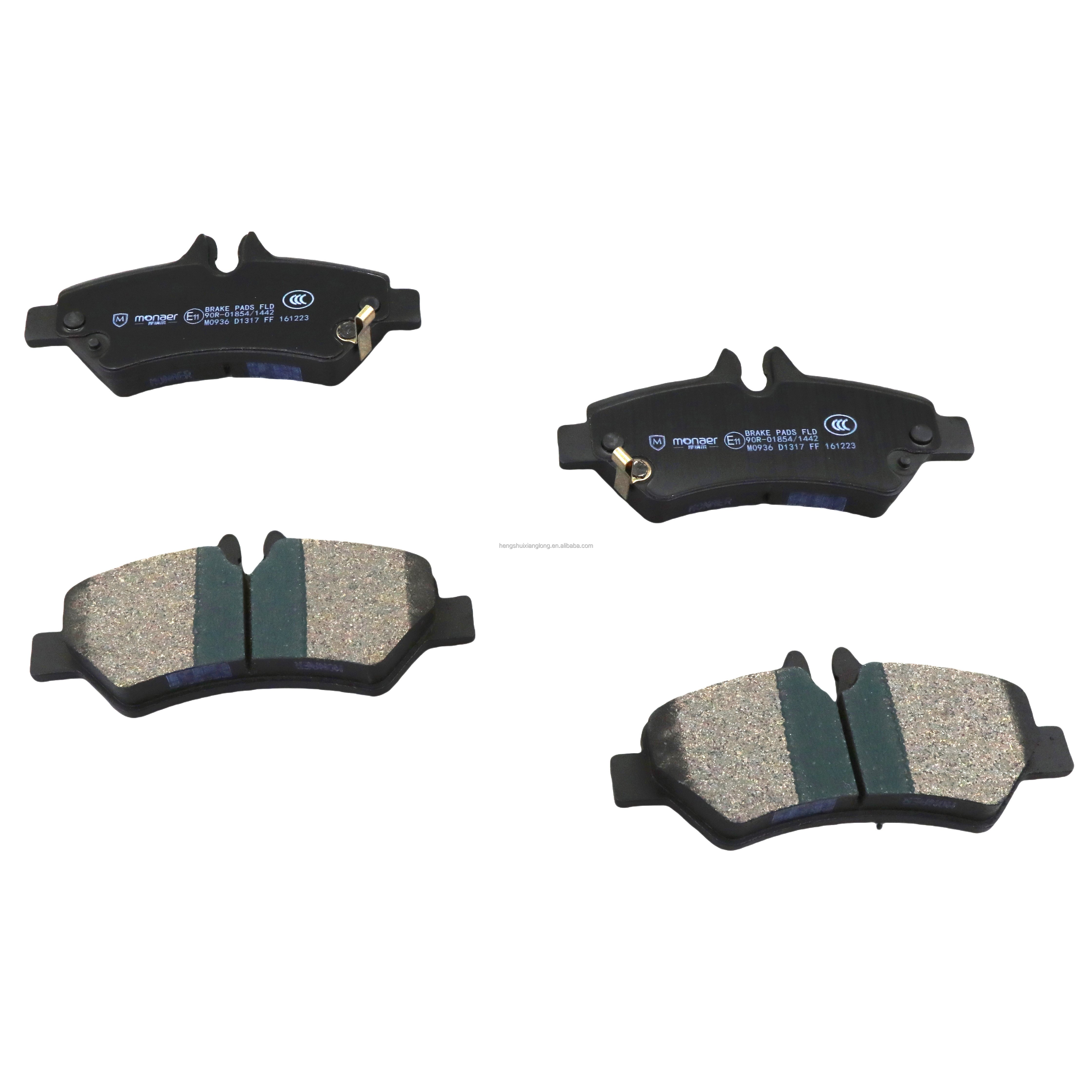 OEM A0064204520 D1318 Auto Spare Parts Disc Brake Pad Rear Ceramic Brake Pads for MERCEDES-BENZ 216D