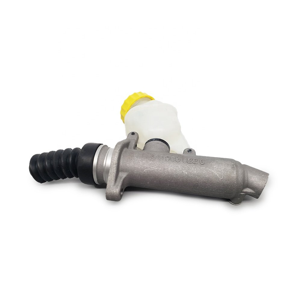 Truck Drive System Parts Clutch Master Cylinder 4700530240 Clutch Main Pump Assembly for Trailer Parts
