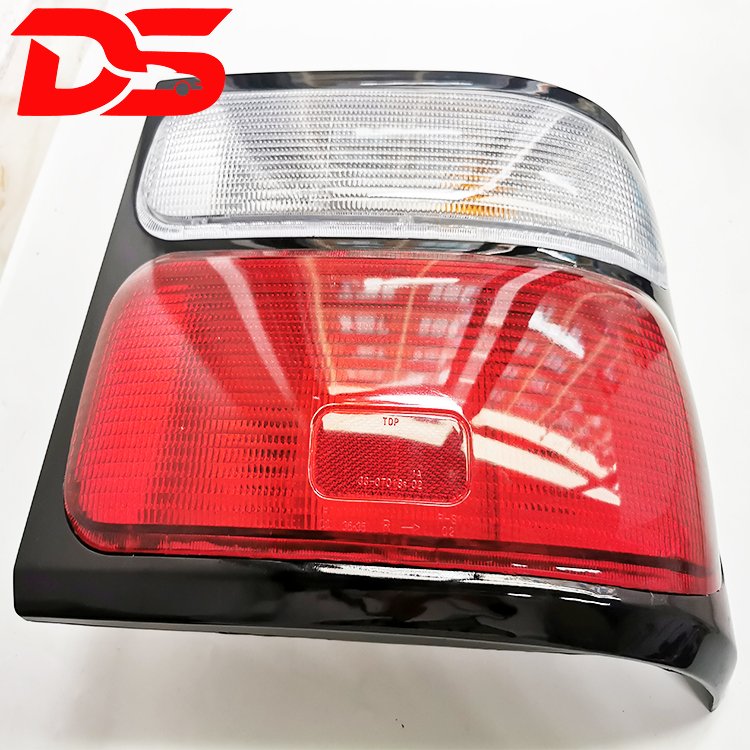 Good Quality To-yo-ta Led Tail Light 81551-36420 81561-36310 for Coa-ster HZB40 50 BB20 BB40 Signal Lights