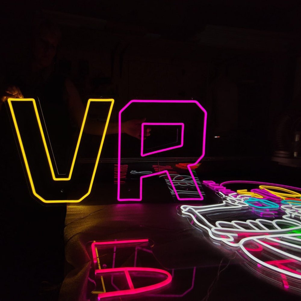 Custom 3D Cute Neon Sign Fast Delivery Acrylic PVC LED Wall Mount Aesthetic New Design for Car Party Wedding Room Decor DC Power