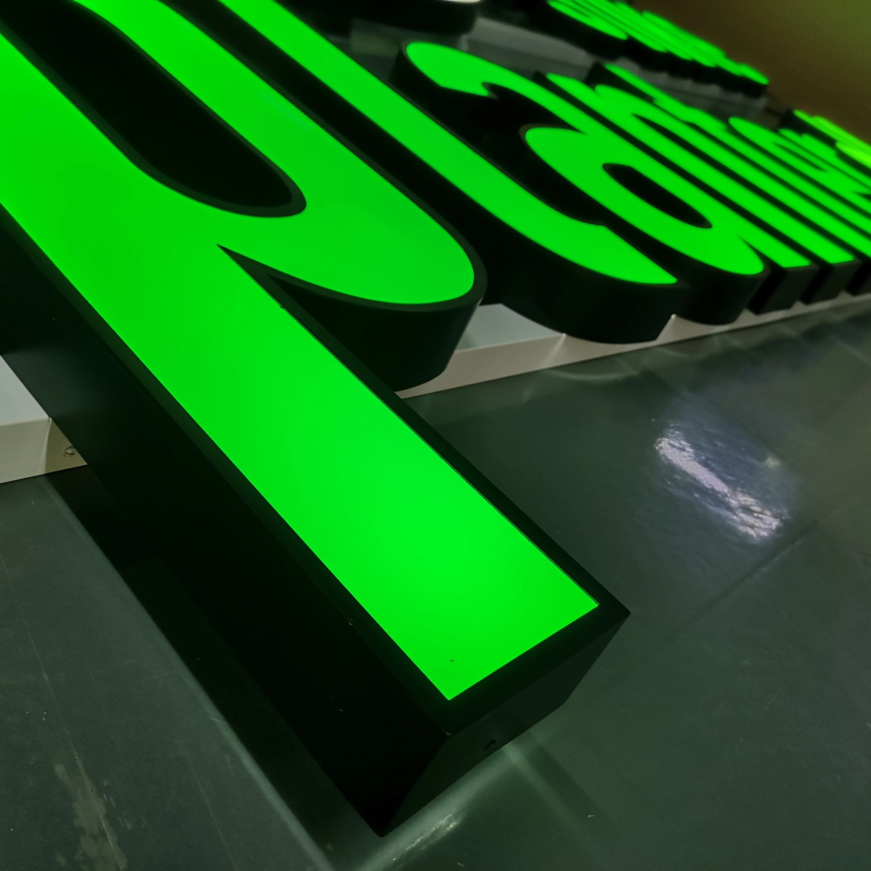 Custom Outdoor 3d Metal Acrylic Light Logo Restaurant Shop Hotel Decoration Electronic Advertising Led Frontlit Sign