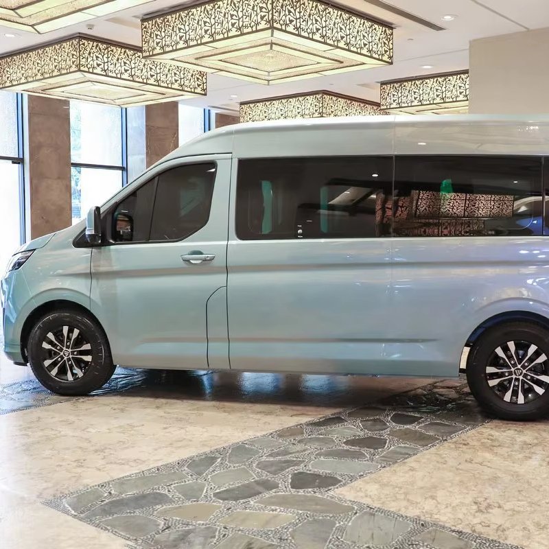 Foton Mini Ev Van for Sale 4 Doors 4 Wheels 215/75R16Lt Tyres 9 Seat Capacity Lfp Battery for Foton