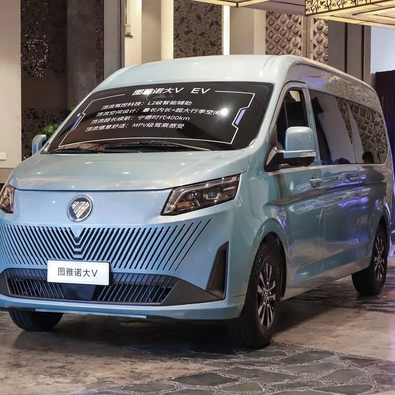 Foton Mini Ev Van for Sale 4 Doors 4 Wheels 215/75R16Lt Tyres 9 Seat Capacity Lfp Battery for Foton