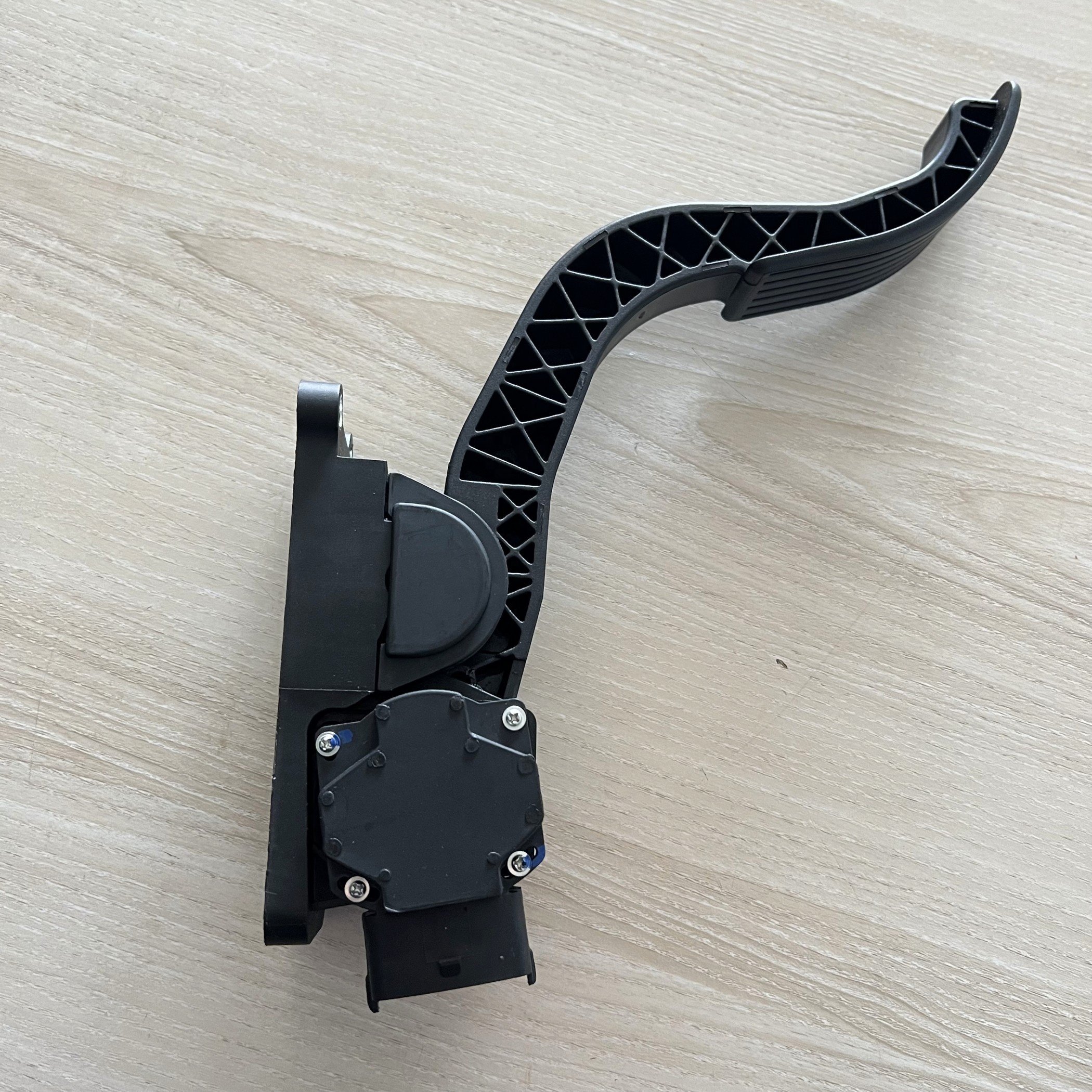 Auto Spare Parts OEM 110820029 Electronic Accelerator Pedal Acceleration Sensor for JMC