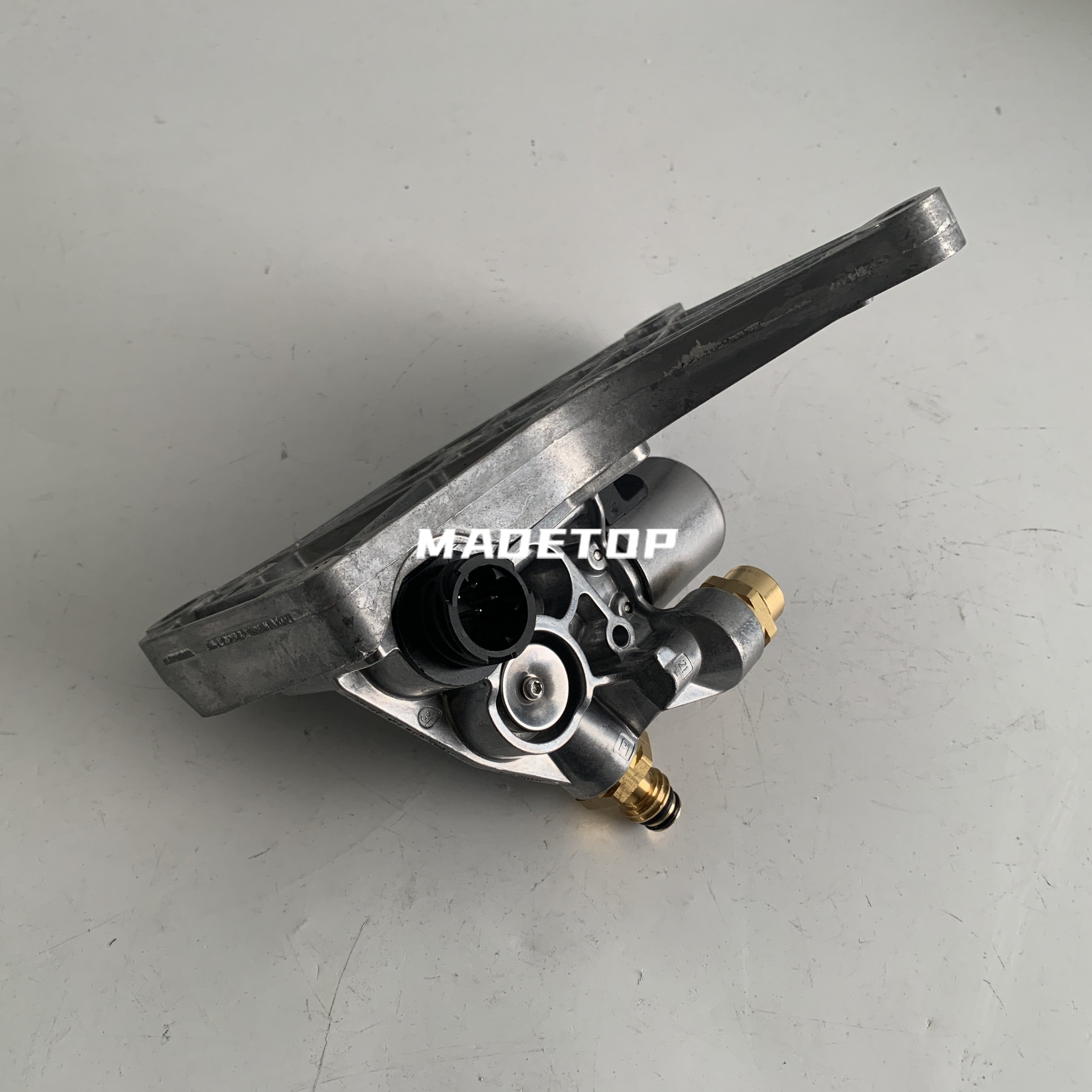 Zhuji Factory Truck Parts Air Brake Valve Exhaust Brake Valve 7420741660 7421707055 7420512836 7420561888 7420994250 for Renault
