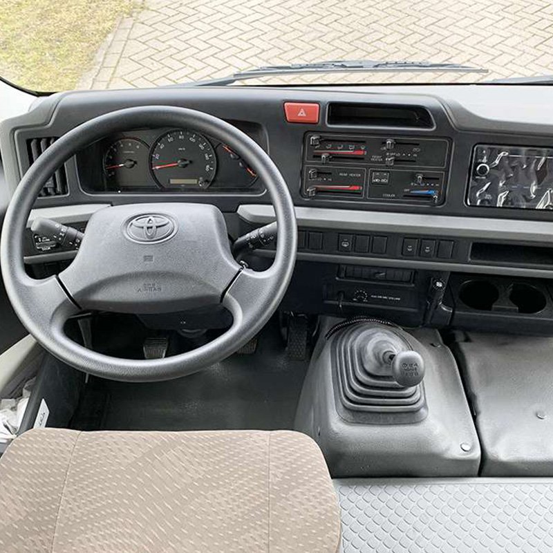 Comfortable and Convenient Sleeper coach Bus diesel Engine Chinese Mini Bus Tour Buses for Sale