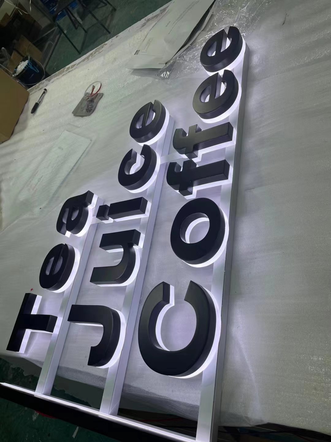 Wholesale Lighting Building Sign Outdoor Channel Letter LED Color Billboard Front Luminous LED Light 3D Letter Sign