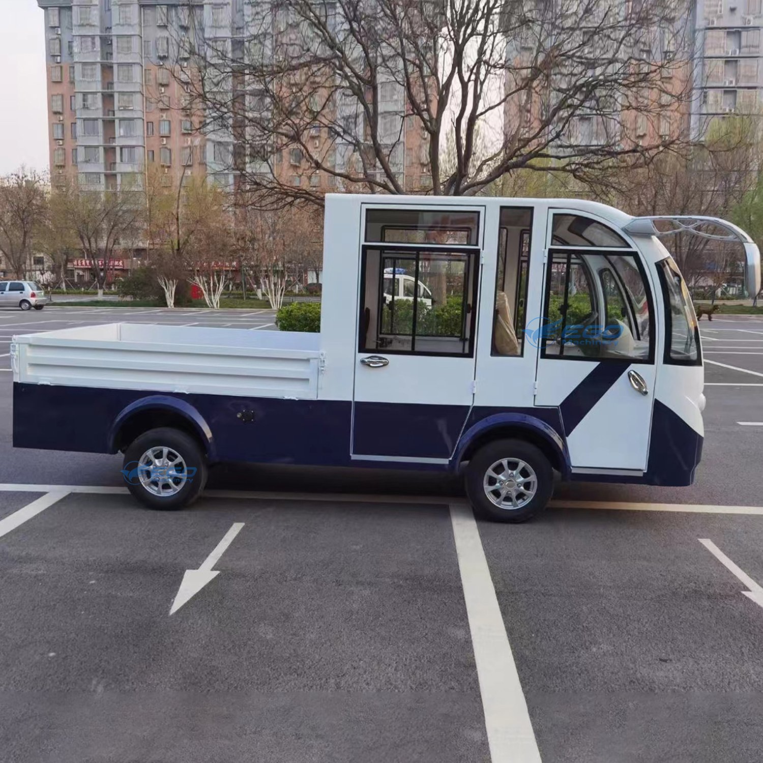 2024 New Utility Light Cargo Trucks EV Used Car 2 Ton 1 Ton Mini Cargo Truck Van Delivery Box 4x4 4x2 Vehicle Bus