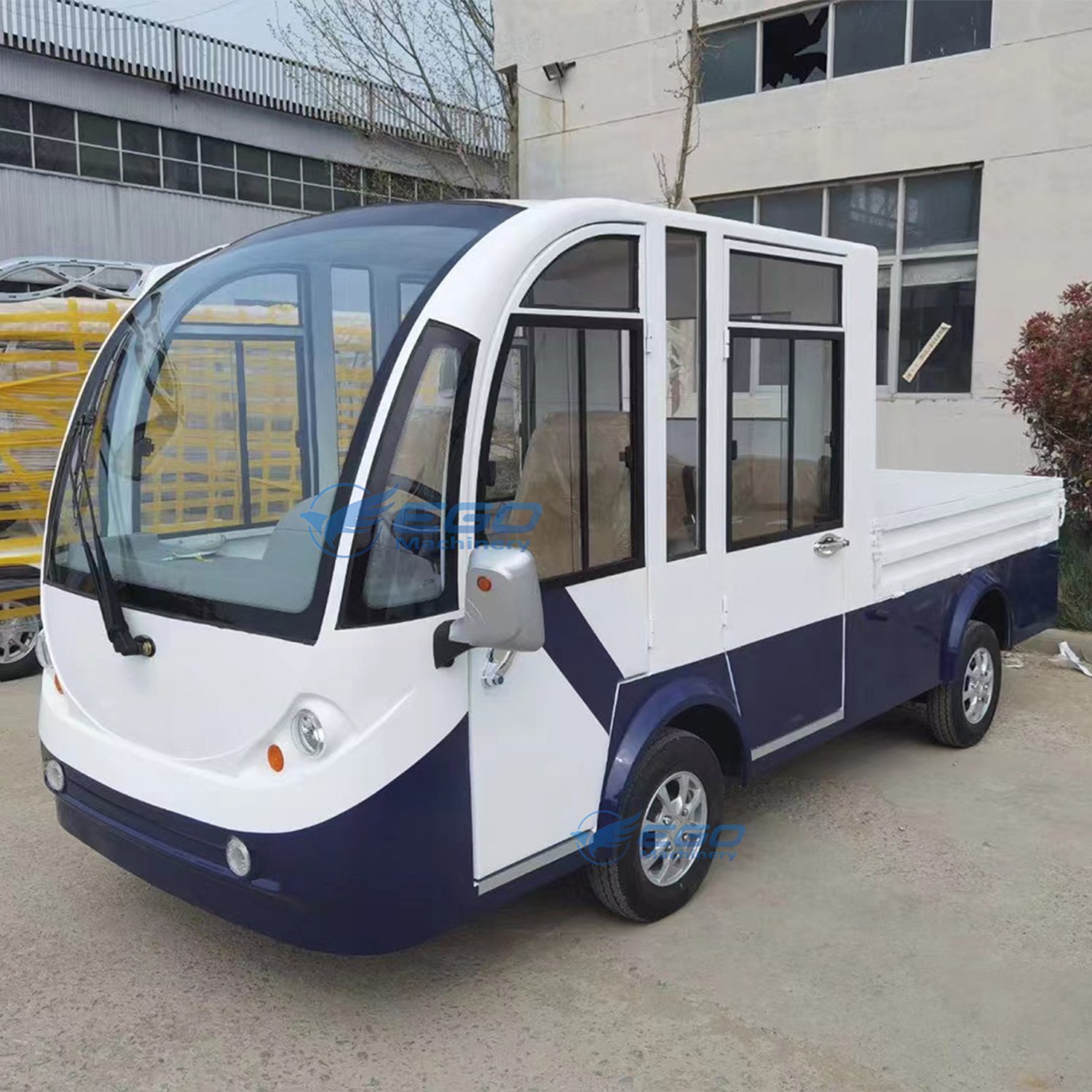 2024 New Utility Light Cargo Trucks EV Used Car 2 Ton 1 Ton Mini Cargo Truck Van Delivery Box 4x4 4x2 Vehicle Bus