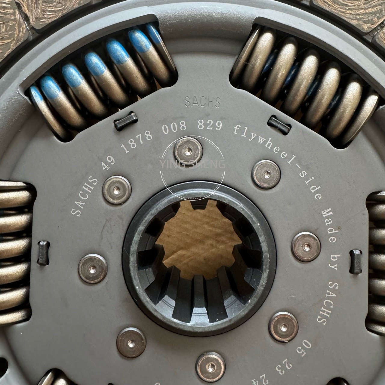 Bus Accessories Coach Transmission Parts 1878008829 Coach Clutch Plate 1878003734 Bus Clutch Disc 1878 654 392