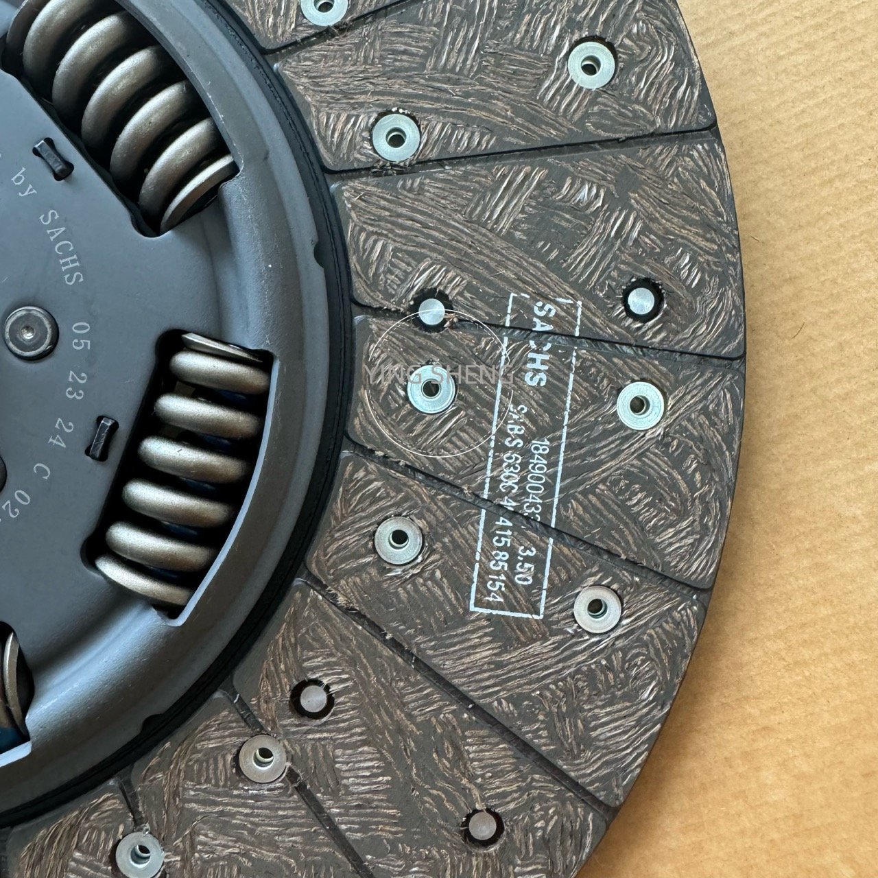 Bus Accessories Coach Transmission Parts 1878008829 Coach Clutch Plate 1878003734 Bus Clutch Disc 1878 654 392