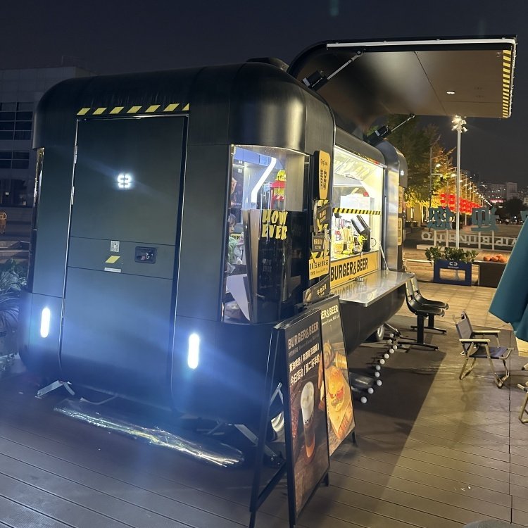 New Type Street Selling Coffee Van Catering Cart Burgers Fries Ice Cream Bus Mobile Food Truck