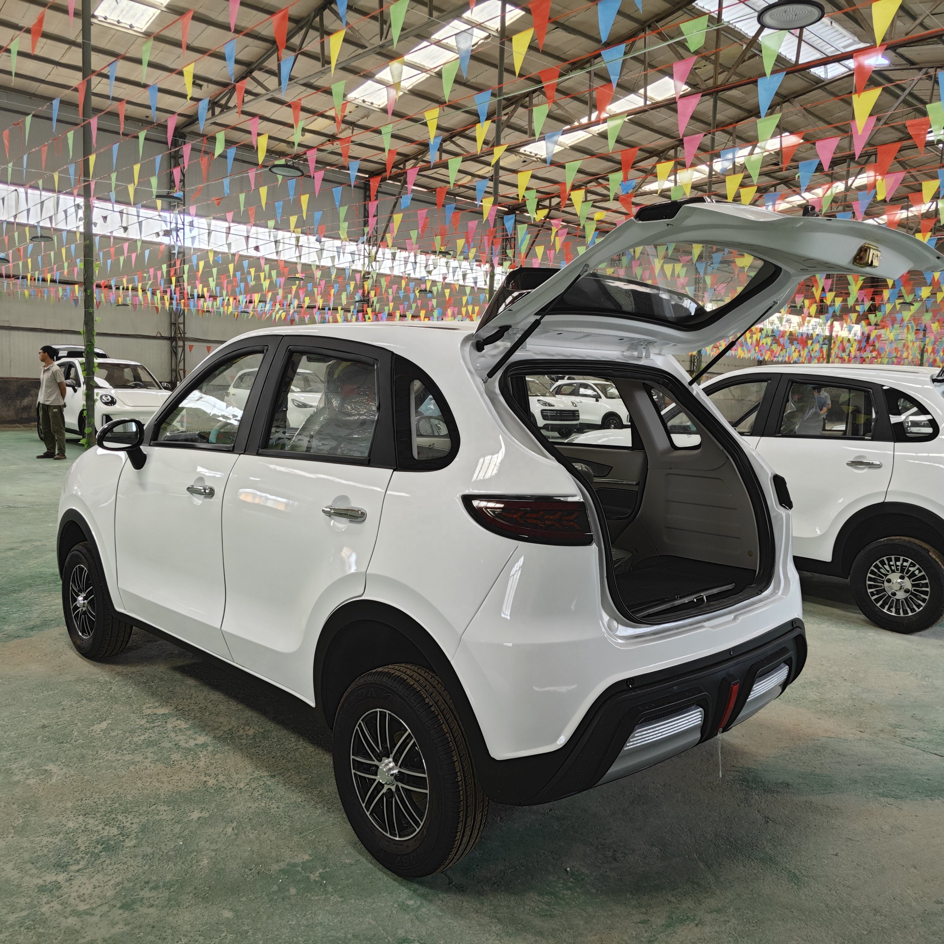 Hot Selling Factory Direct Sales Cheap High Performance Electric Car for Adults Mini Electric Cars China Mini Ev EV CAR