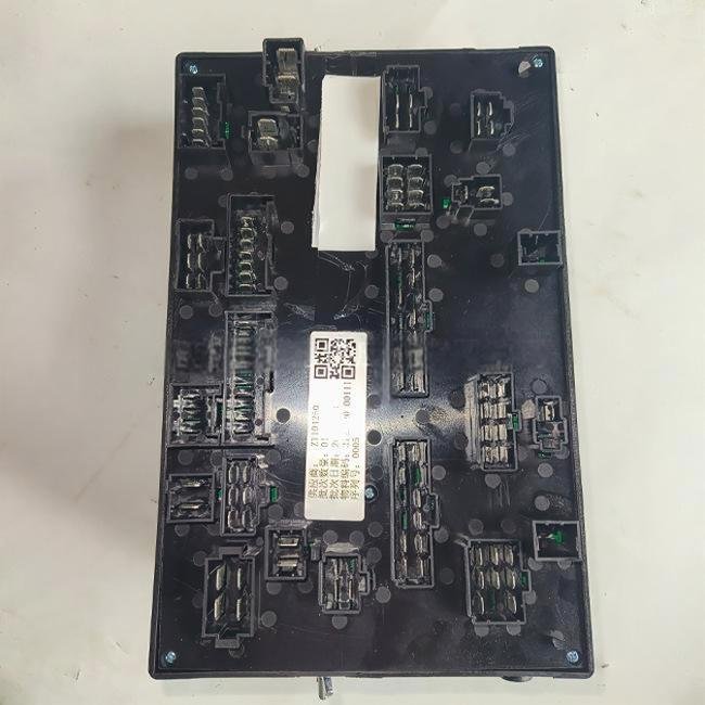 Original Factory Bus Parts New Central Control Box Made of Plastic for Kinglong Zhongtong Higer Golden Dragon Ankai