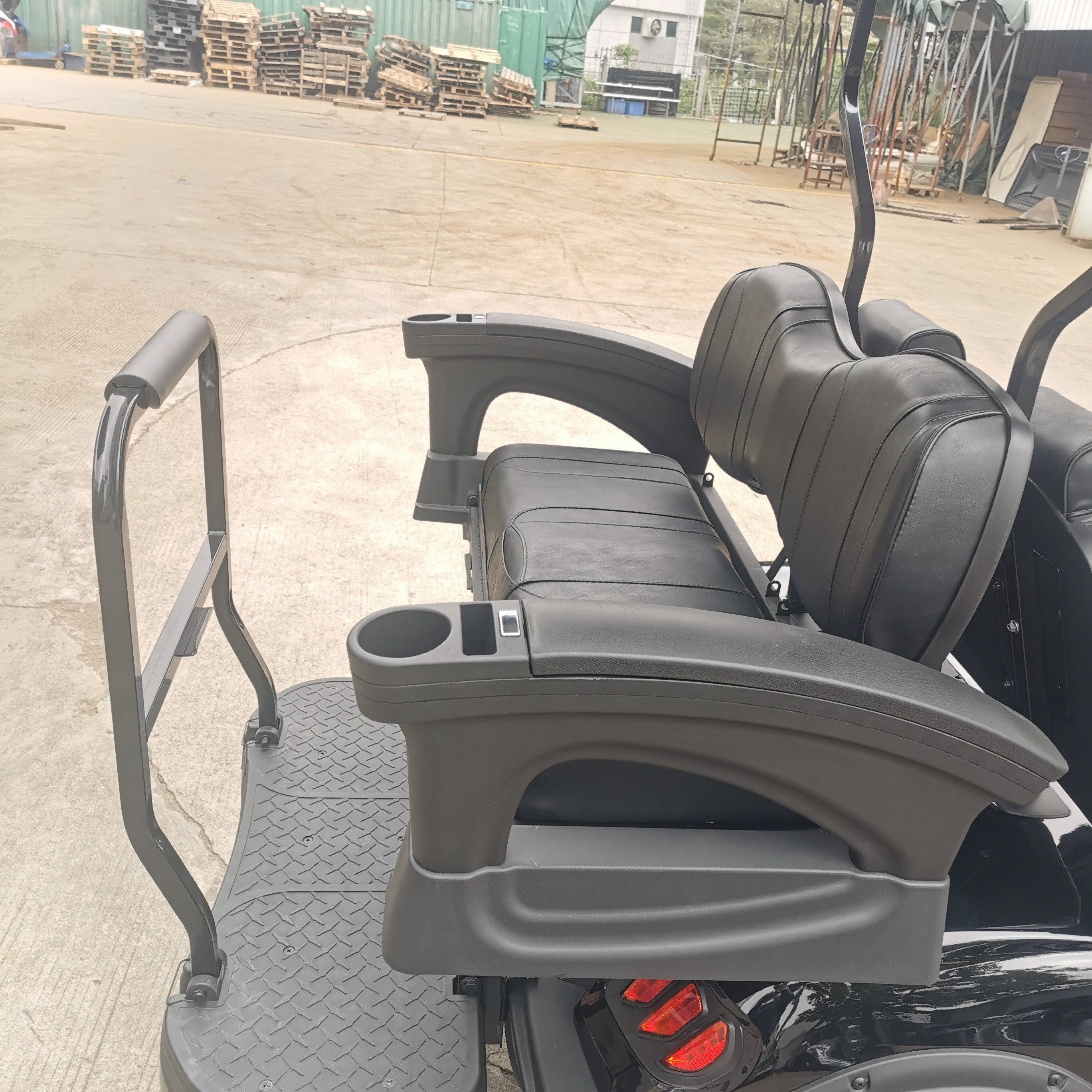 Cheap Luxury Battery Powered Low Speed Vehicle Electric Street Legal Electric Car Golf Cart for Sale