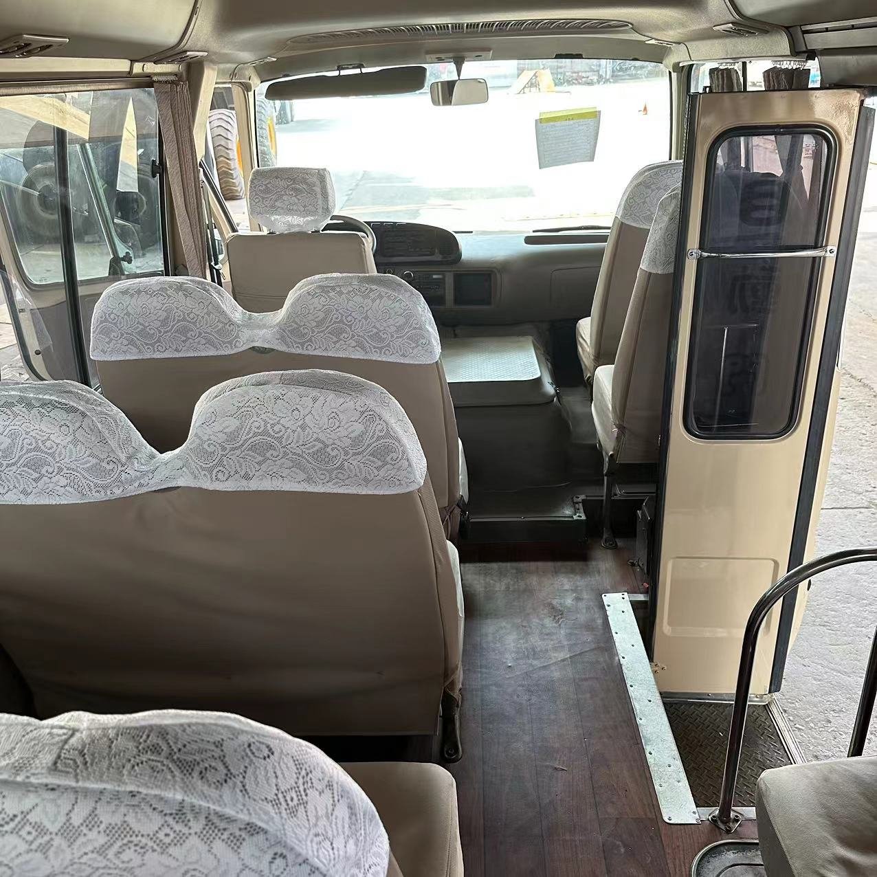 Original Toyota LHD RHD to Yota Coaster Bus 29 Seats Diesel Engine Good Condition for Sale