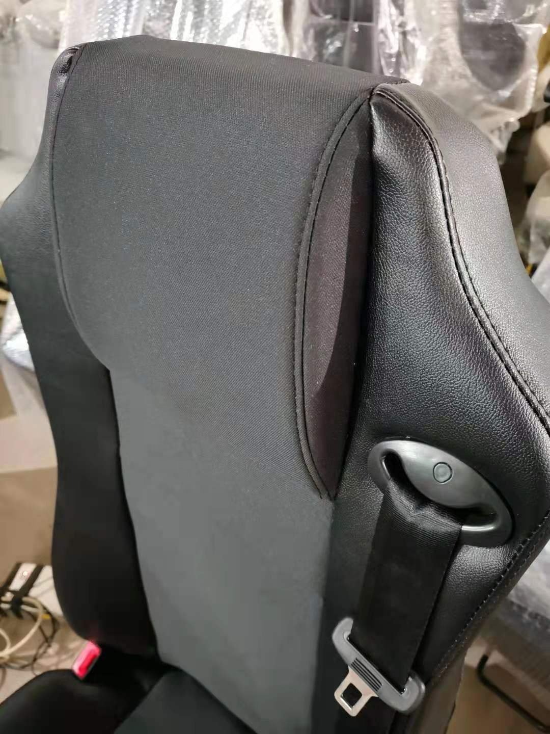 Factory Direct Supply Air Suspension Driver Seat for Truck