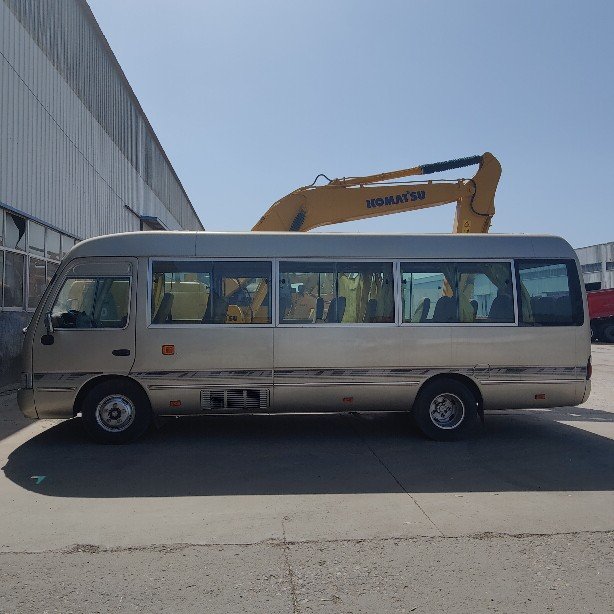2019 2020 Year Luxury Medium Bus Diesel Petrol 19 23 28 30 Seater Used Coaster Bus for Toyota