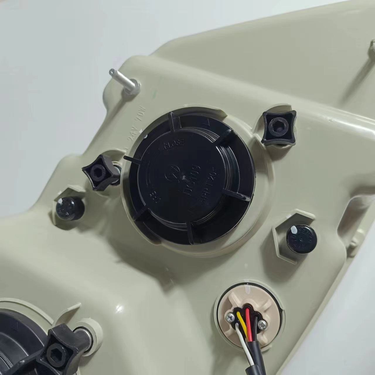 Yutong Bus Headlight Adiputro Jet Bus 5 QA697 Head Lights for Chines Bus