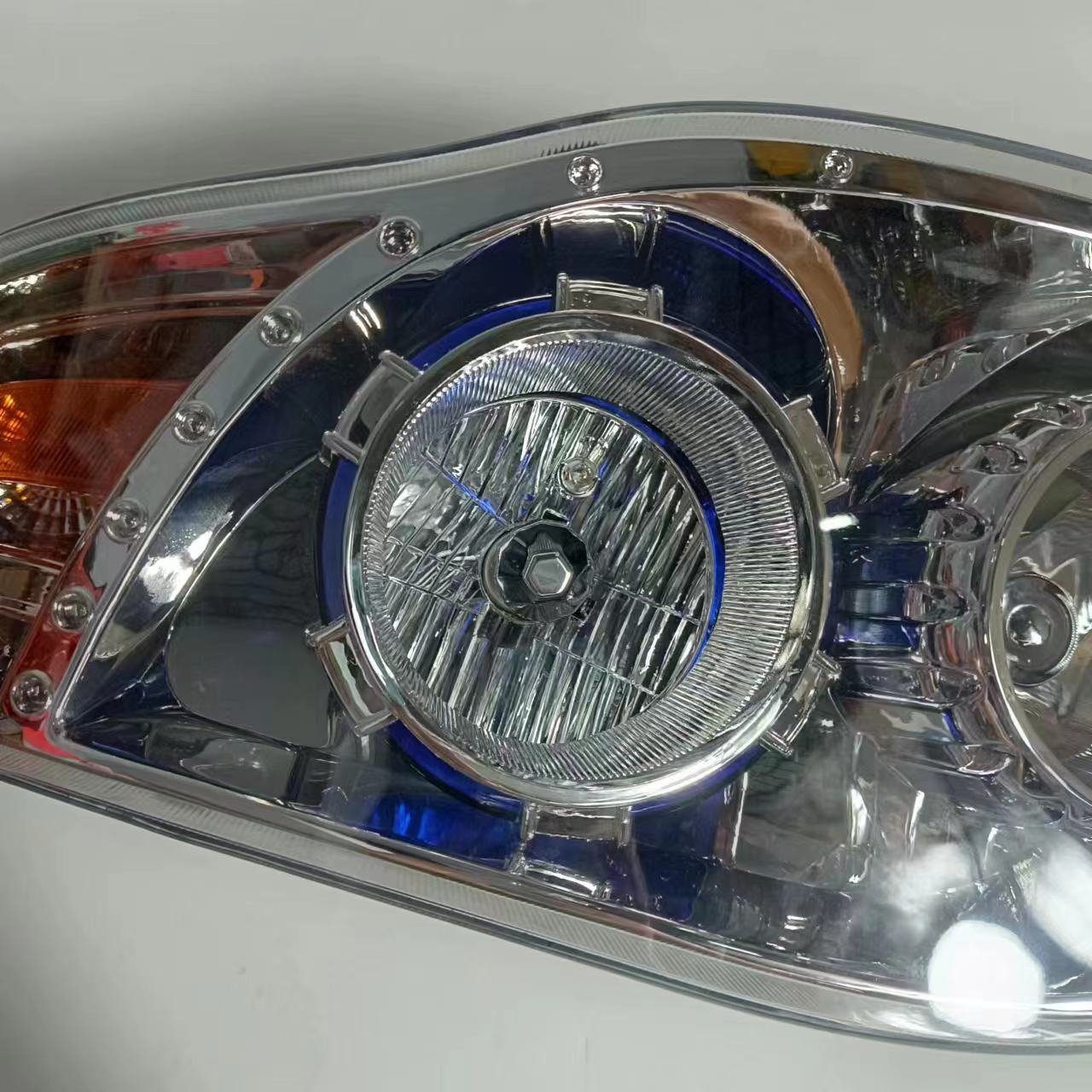 Yutong Bus Headlight Adiputro Jet Bus 5 QA697 Head Lights for Chines Bus