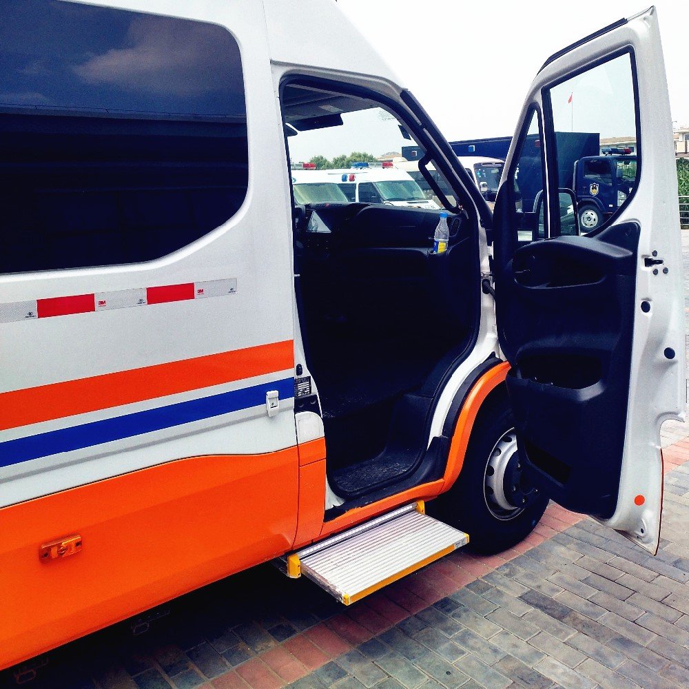 RV Electric Automatic Sliding Step Caravan Camper Door Slide Footboard Step for Trailer Motorhome Van 250kg Capacity 12V Motor