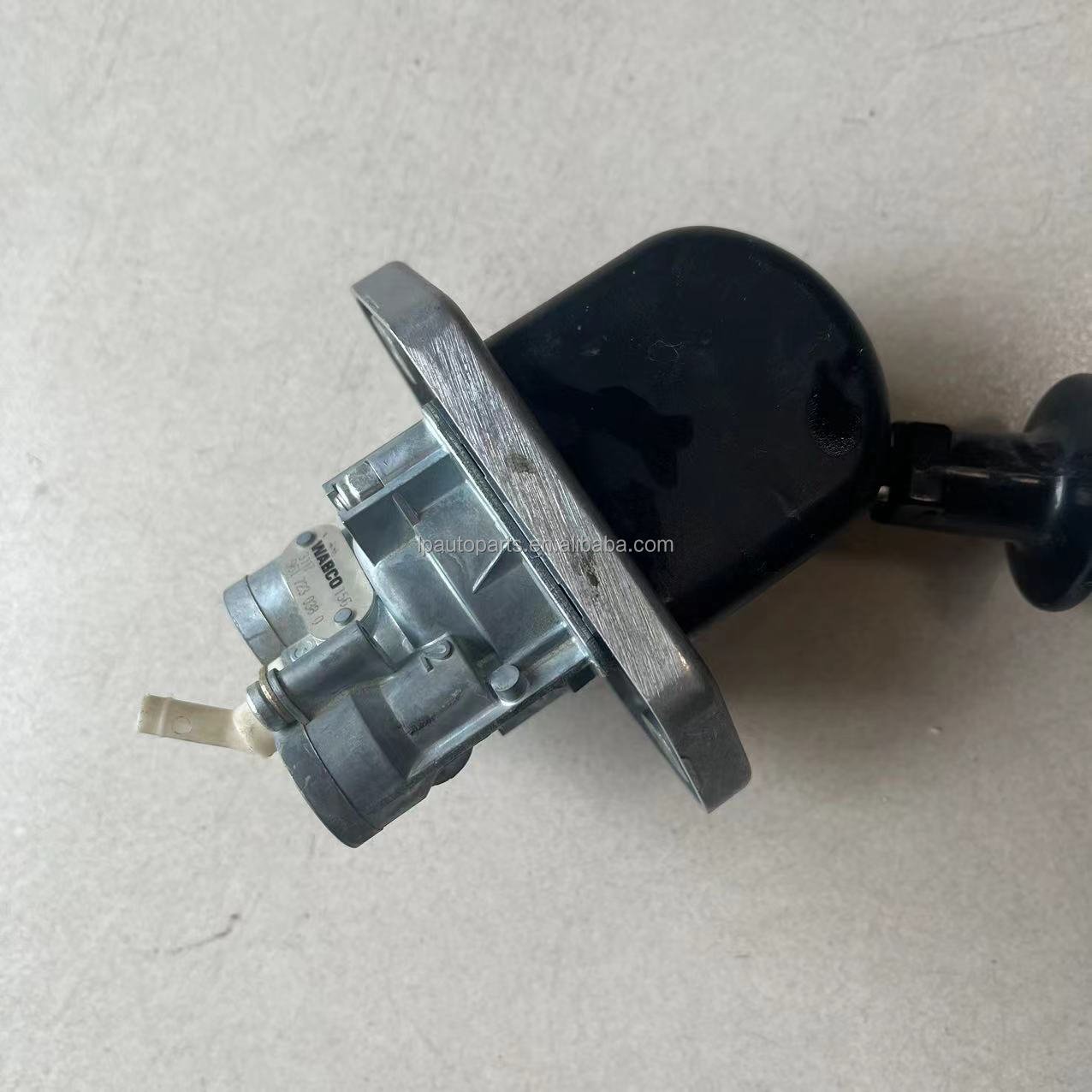 Original Passenger Car Handbrake Switch WABCO Manual Brake Valve Is Suitable for Chinese Buses