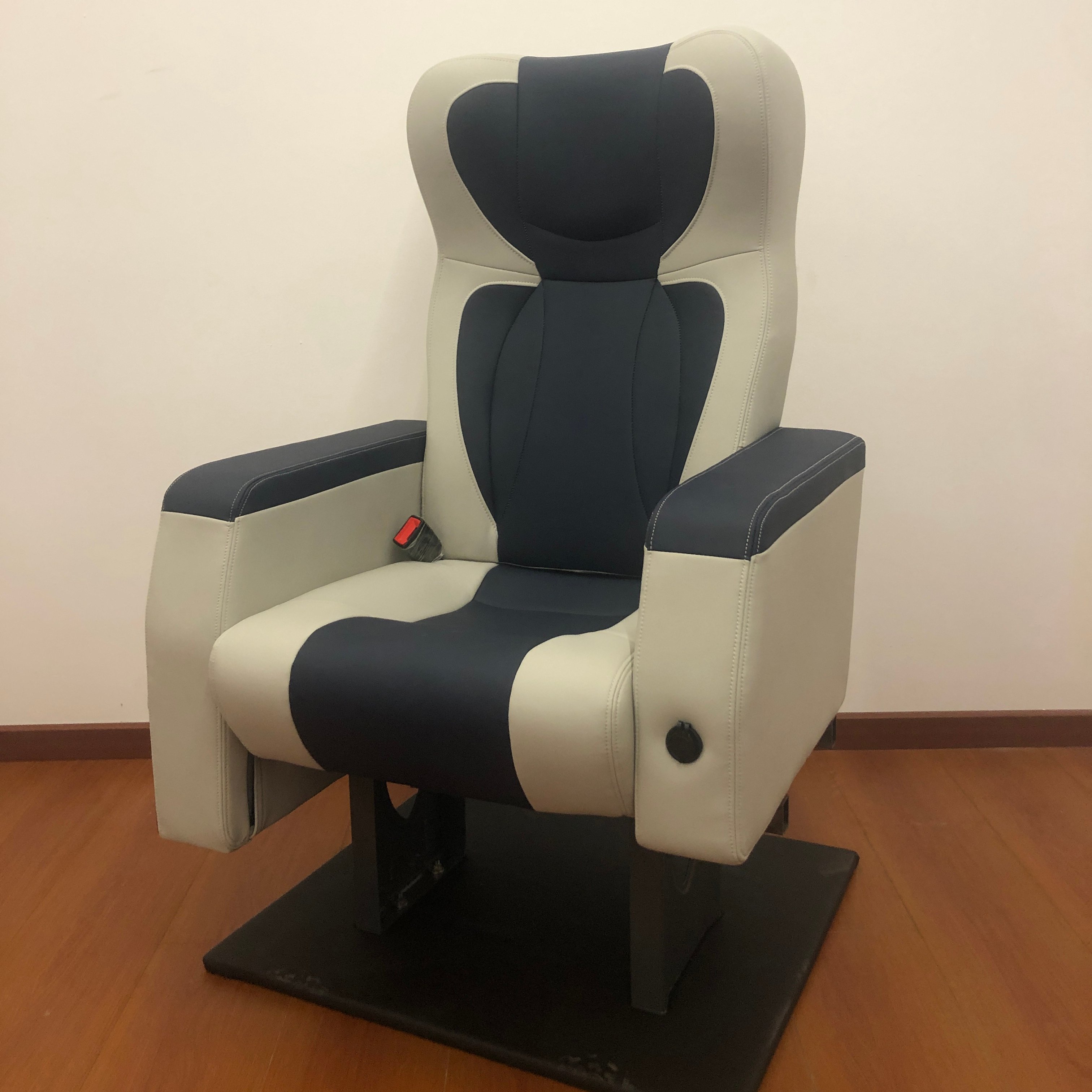 YLC Custom Aero VIP Van Bench Seat New Leather Coach Bus Seat with Carbon Fiber PVC PU Cloth Velvet Materials Bus Coach Vehicles