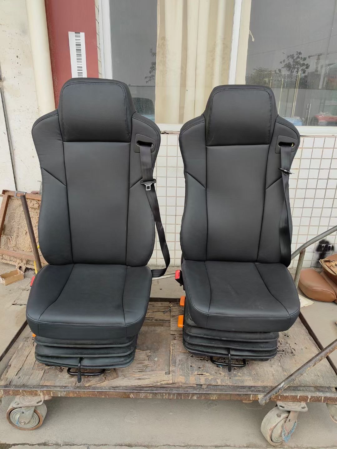 2025 New Design Factory Luxury VIP Auto Electric Bus Conversion Parts and Accessories Interior Replacement Truck Seat
