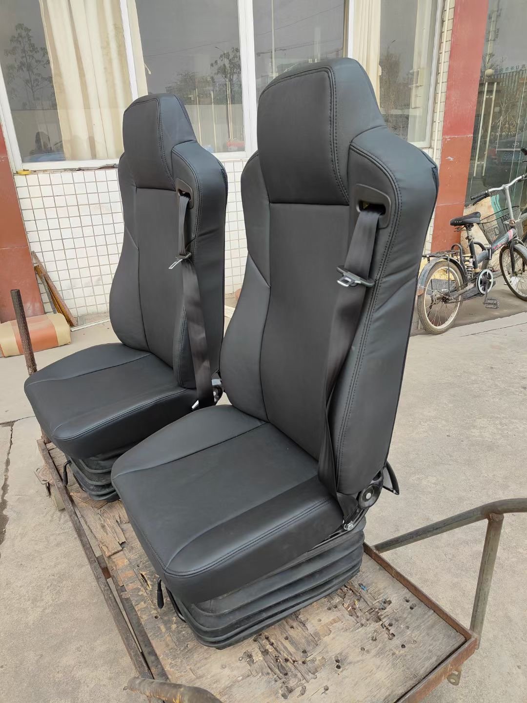 2025 New Design Factory Luxury VIP Auto Electric Bus Conversion Parts and Accessories Interior Replacement Truck Seat