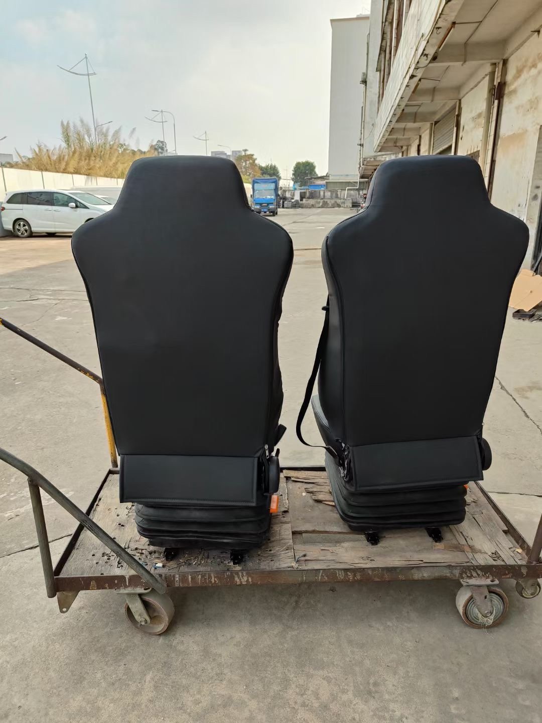 2025 New Design Factory Luxury VIP Auto Electric Bus Conversion Parts and Accessories Interior Replacement Truck Seat