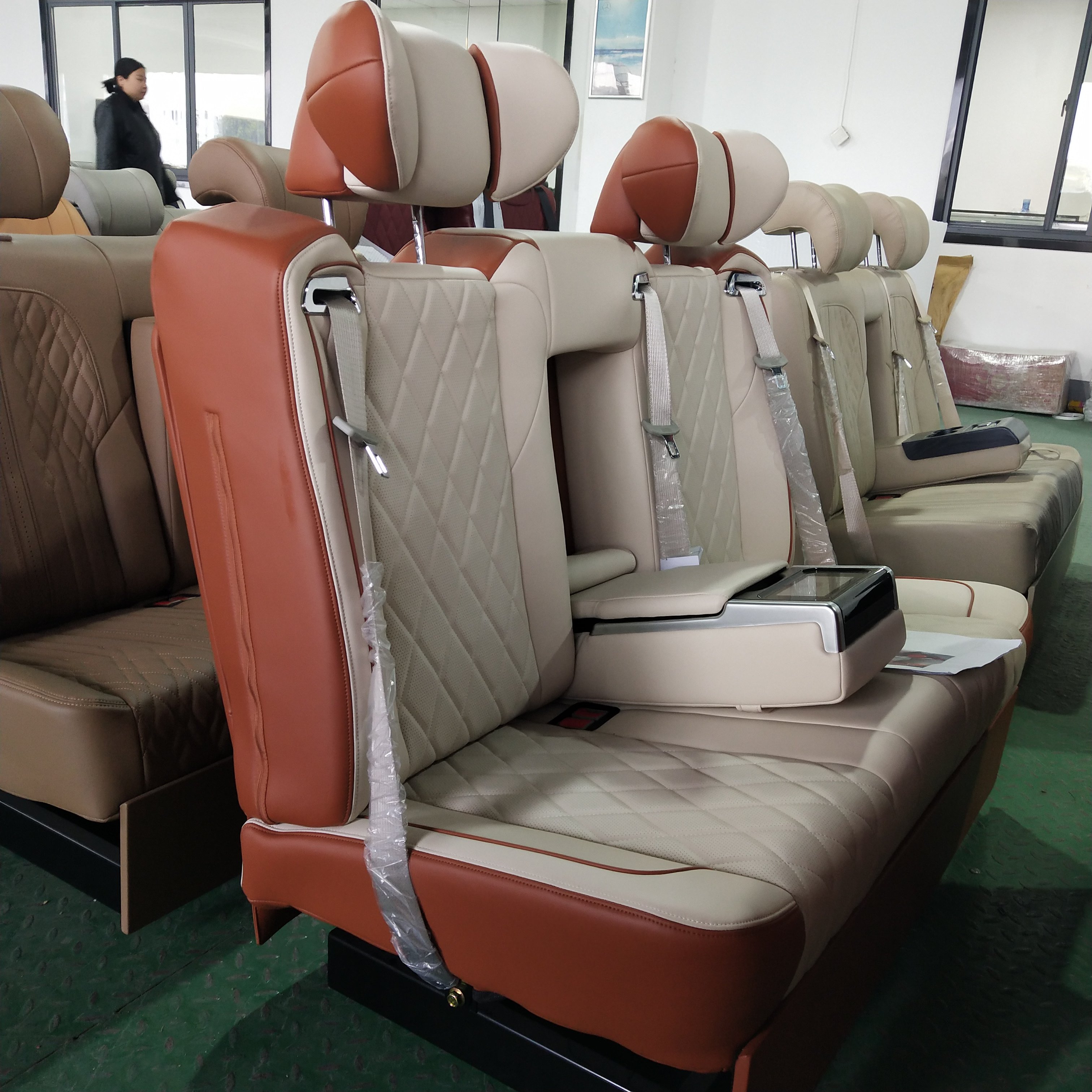 Luxury Electric Leather Car Seat Captain Seat With Touch Screen for Vito Vclass Metris Sprinter Alphard Vellfire