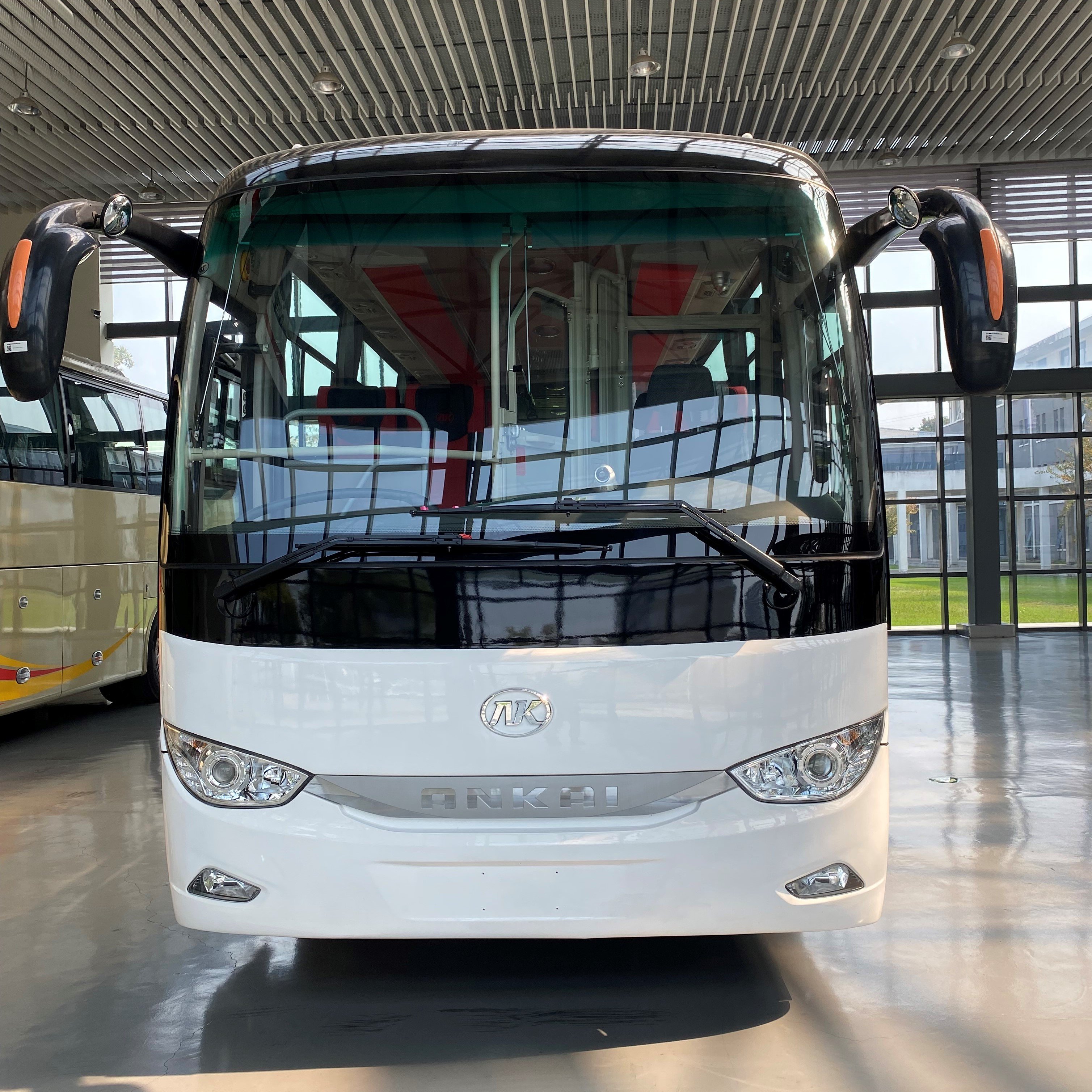Ankai New diesel Engine Luxury coach Bus A6 Made in China