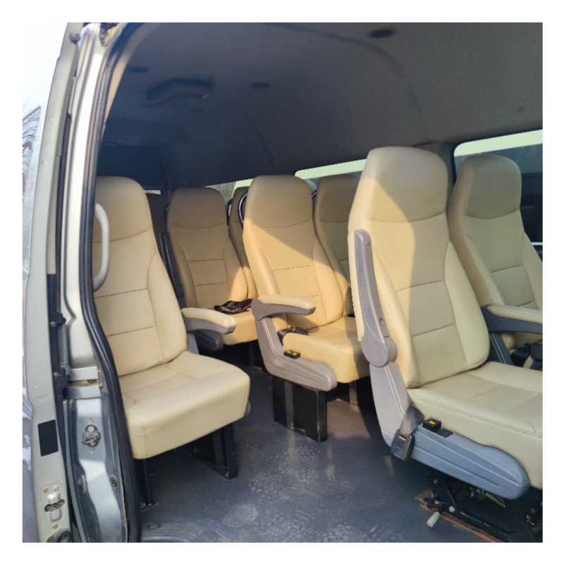 Spots Goods Used Minibus Hiace 9 Seaters Hiace Bus Hiaces 2018 for Sale