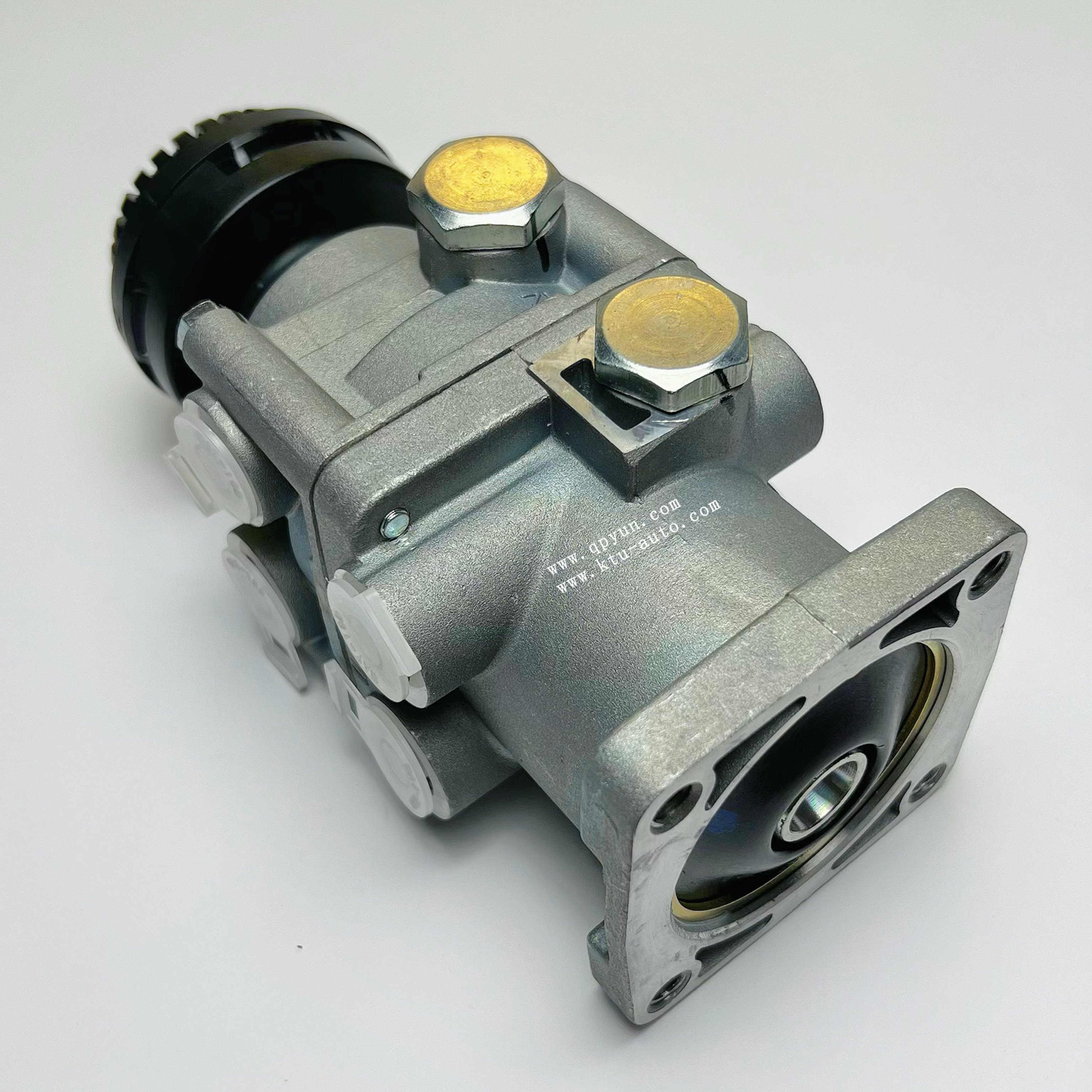 Bus Accessories Brake Master Cylinder Chassis Spare Part 3514-00027 Are Used for YUTONG Buses