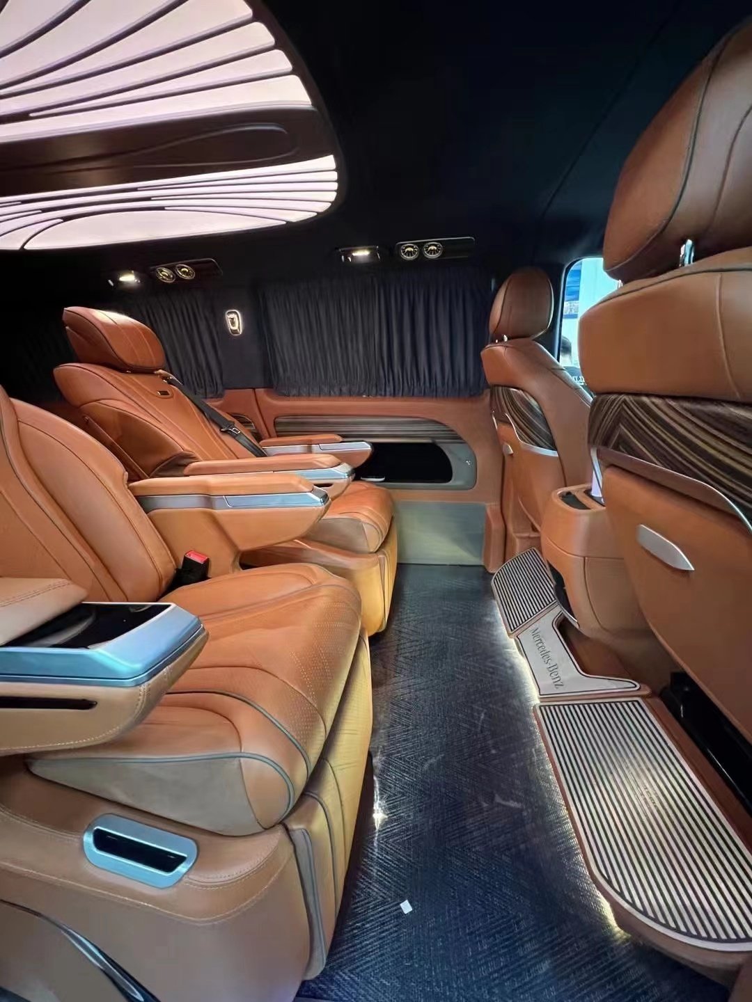 Factory OEM VIP Recliner Conversion Van Seats Rear Sofa Seat for MPV Limousine Sprinter Hiace Vito Vclass