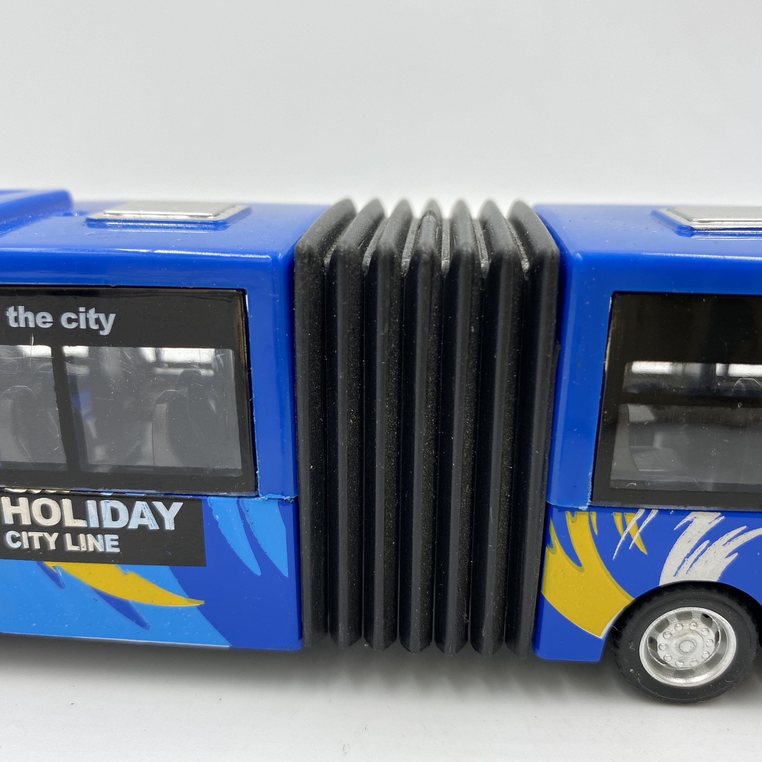 Good Quality Low Price Light and Sound Pull Back Die Cast Toy Car Extended Bus Model Toy