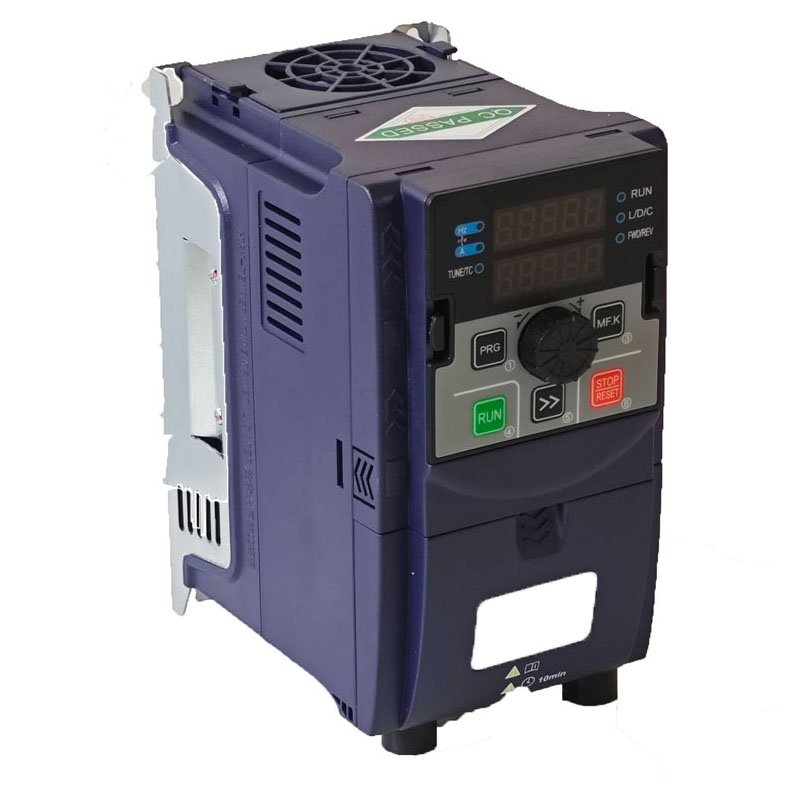 Smart 0.75kW-1000kW Inverter VFD Pump Motors 220V Variable 110V Compressors CE Certification Single/Three Phase AC Drive 200W