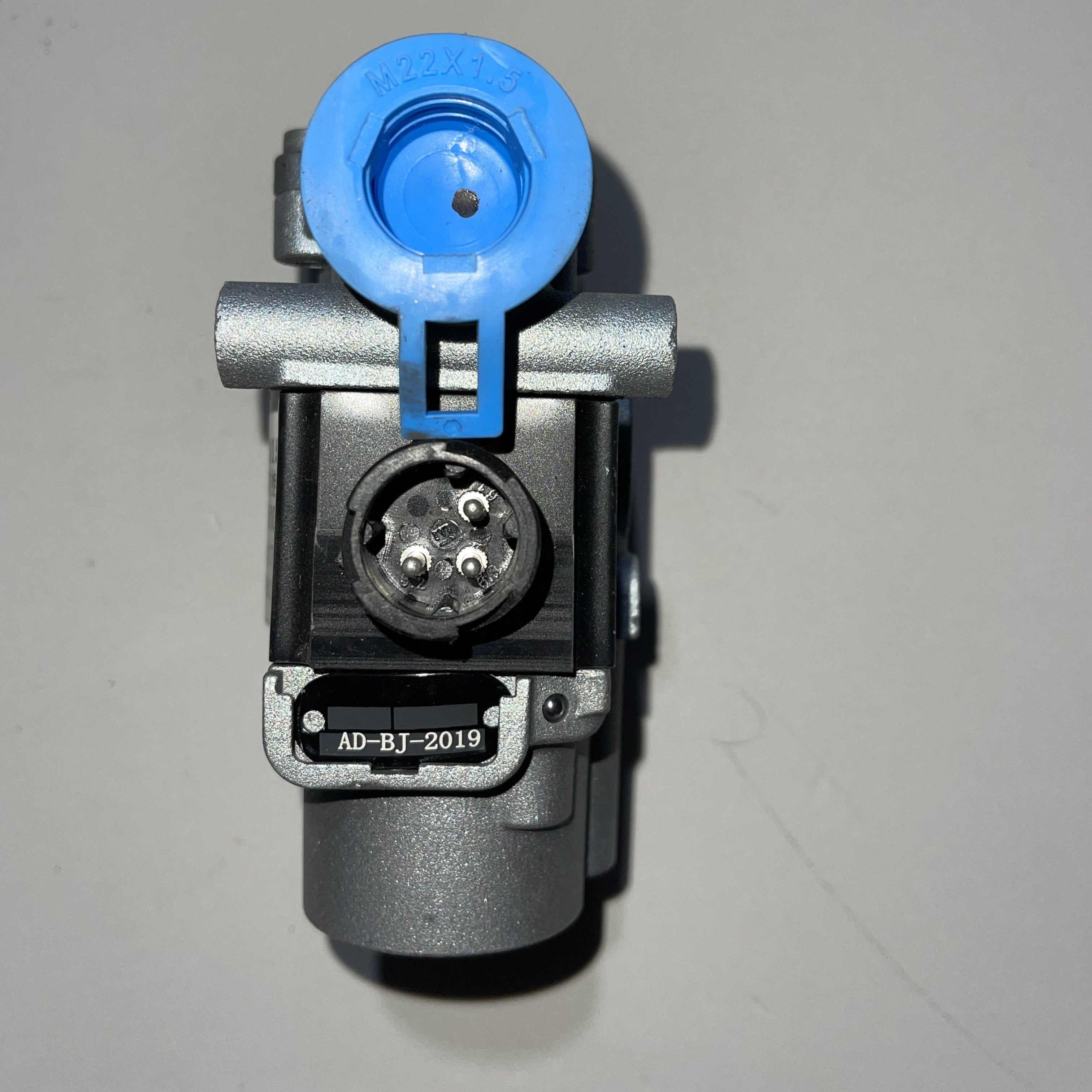 24V ABS Solenoid Valve Spare Parts for Kinglong Youtong ZhongTong Bus Brake System Auto Brake Parts