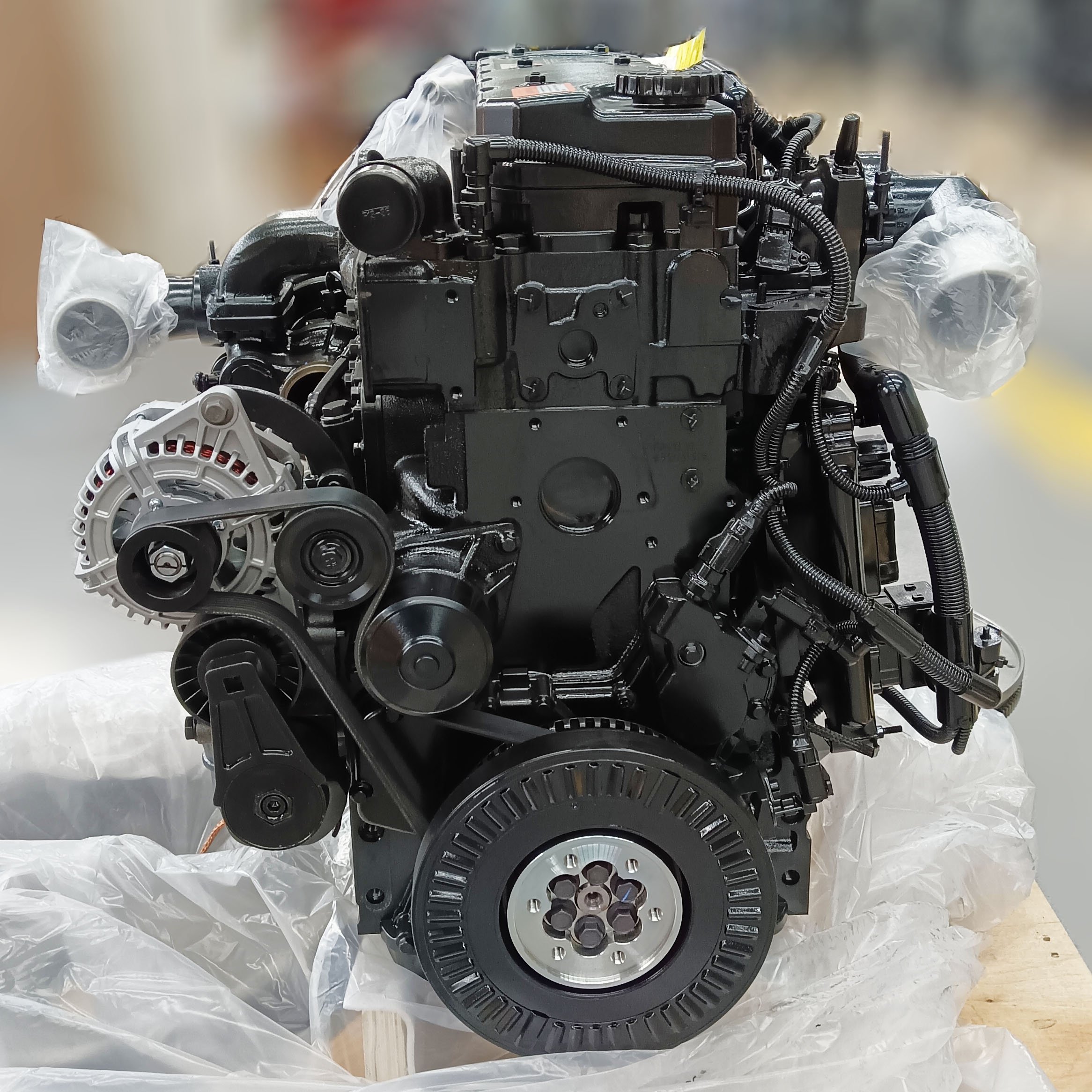 Genuine DCEC ISDe 210hp 6.7L Diesel Engine 2500RPM Vehicle Use Truck Bus Tractor Repair Service Engine Assembly