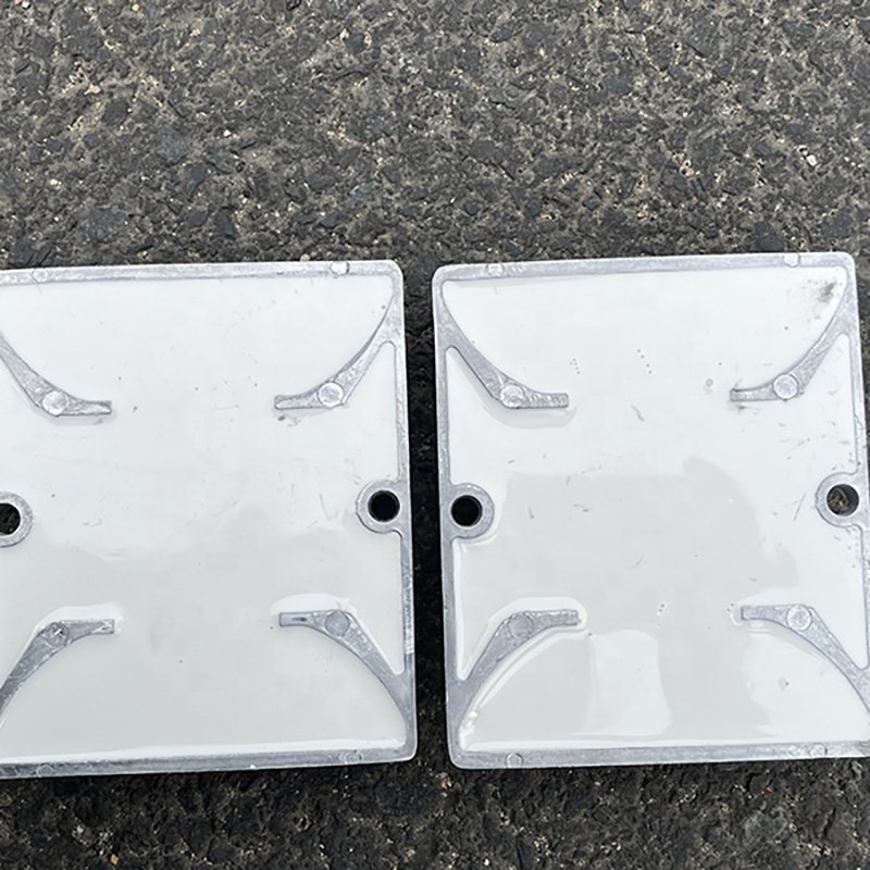 High Quality Cheap Price Marker Plastic Reflective Warning Led Solar Road Studs Light