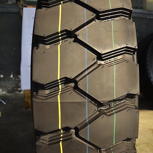 Heavy Duty All Steel Radial Mining Tyre Tbr Tyre (AR535 11.00R20) From Aulice Brand Neumaticos De Autos
