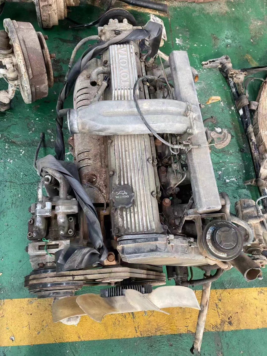 Good Condition Complete 1HZ Diesel Engine With Gearbox for Toyota Land Cruiser and Coster Bus
