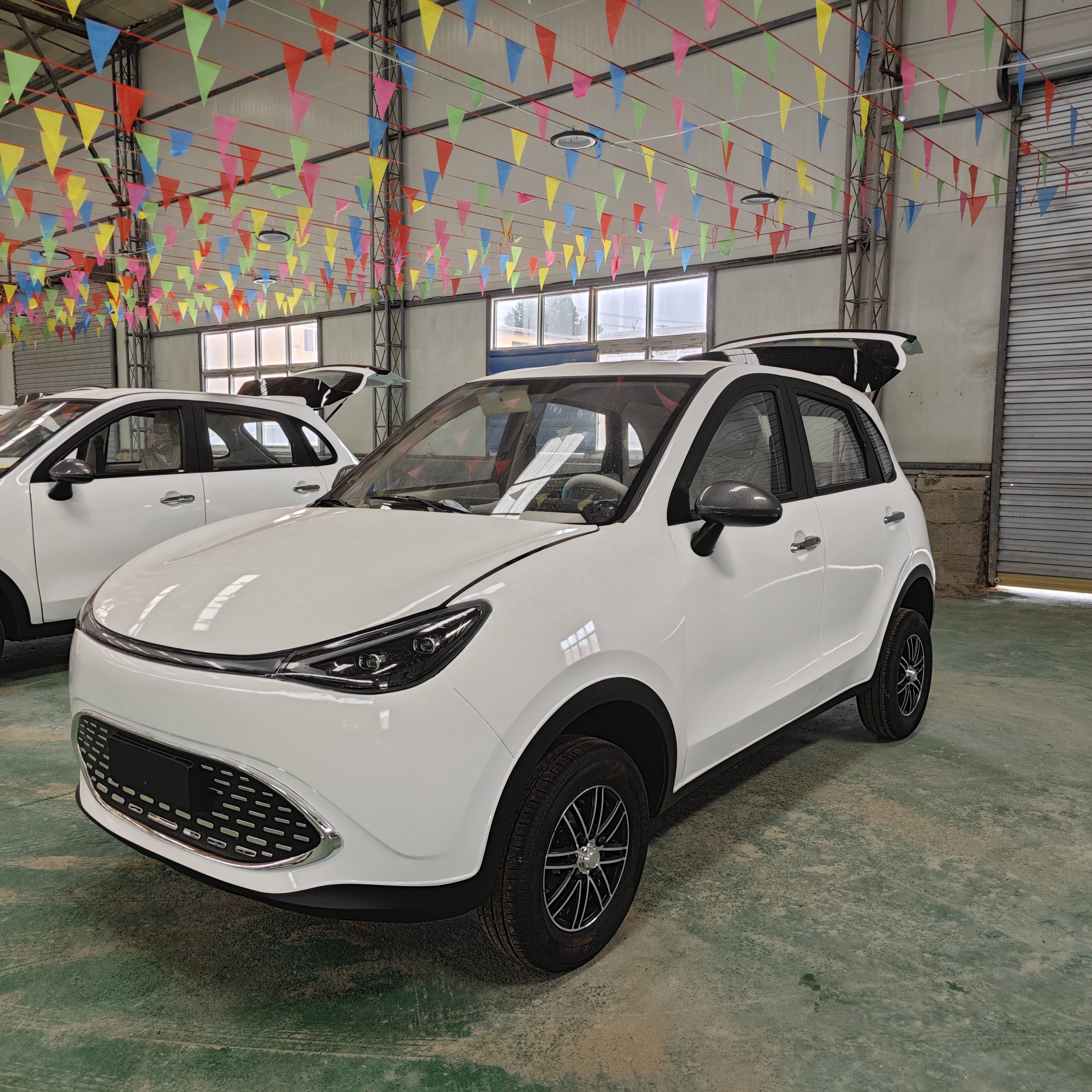 Cheap Electric Vehicle New Design Vehicle Mini Electric Automobile 2024 Sales Electric Mini Car Cheap Electric Vehicle