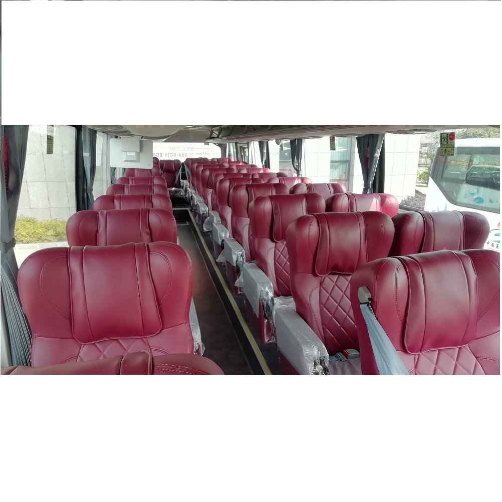 54+1 Seats Long Distance Coach Luxury Coach Diesel Engine VIP Bus LHD/RHD Available