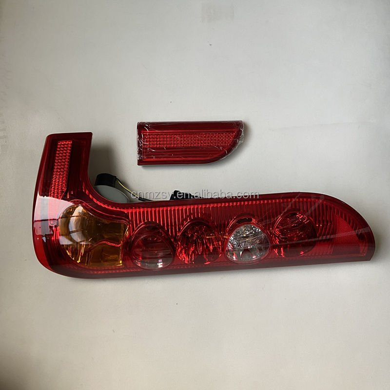 Bus Body Kits 37V11-73200 Right Rear Tail Light for HIGER Bus KLQ6119 Tail Lamp