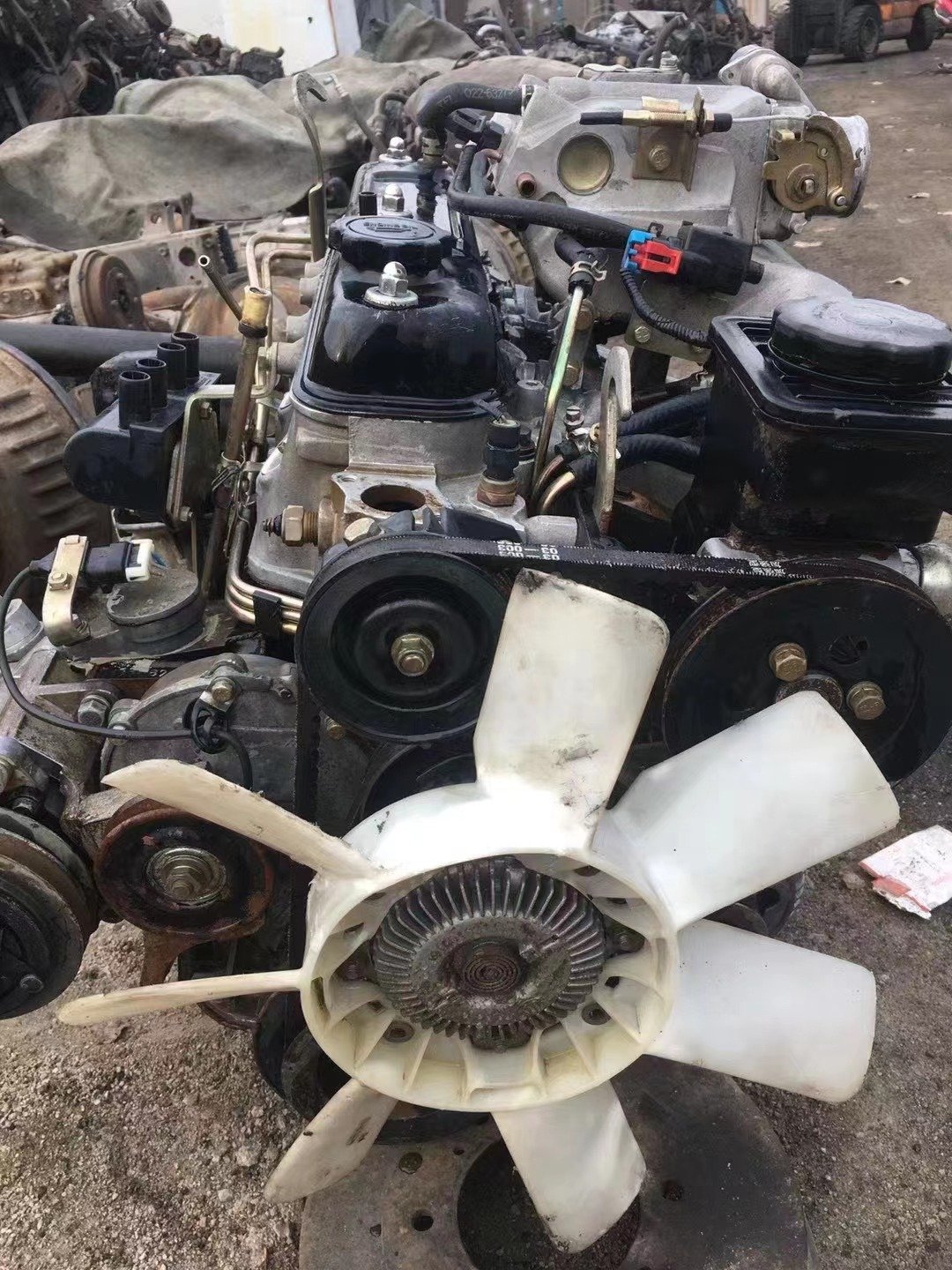 Complete Japanese 1HZ 2RZ 3RZ 4Y Used Engine Car Engine in Assembly with Transmission3Y 2Y 1RZ Mini Bus Petrol Engine for Toyota