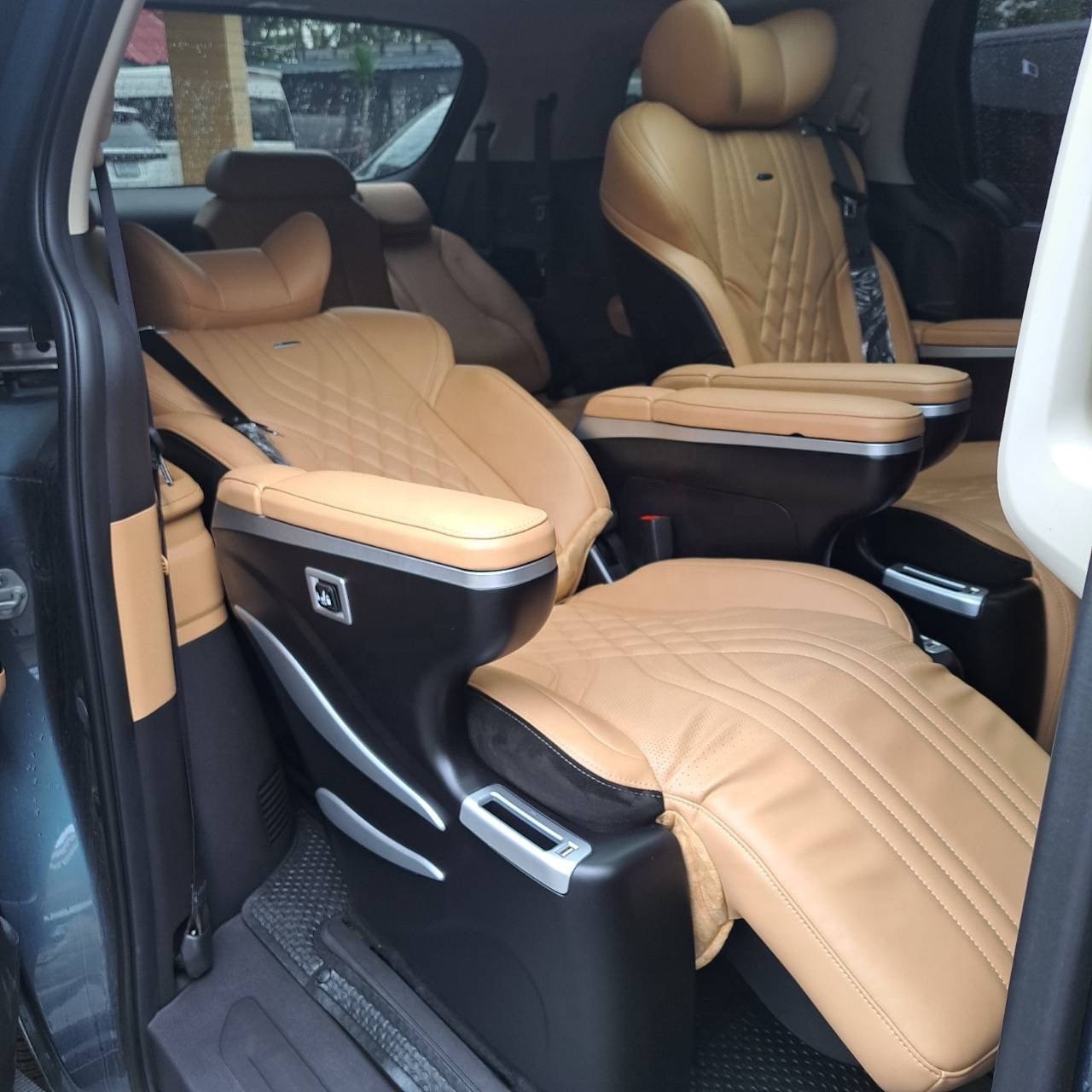 Power VIP Bus Seat Luxury Van Seats for Mercedes Vito W447 Limo Executive Seats