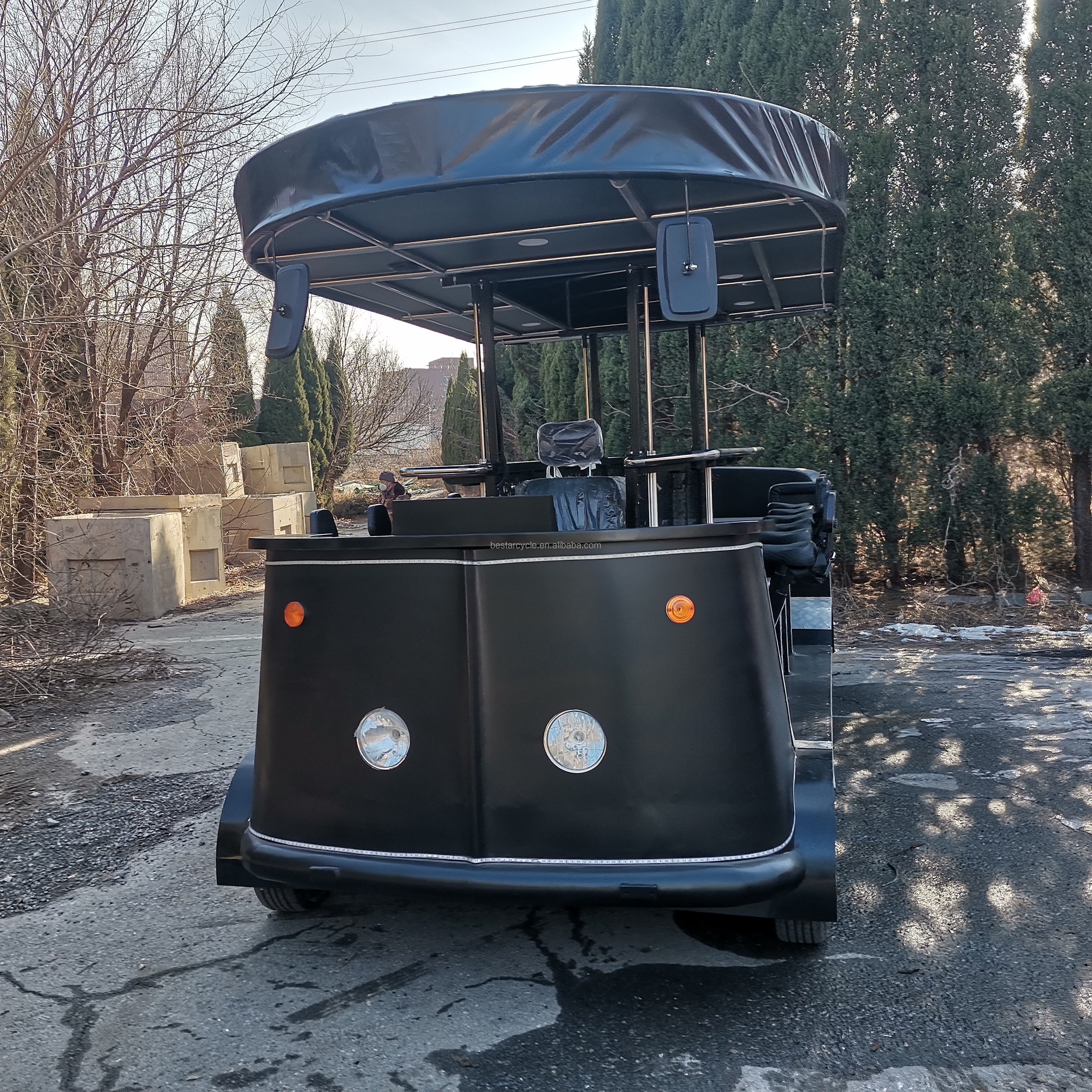 Single-Speed 18-Passenger City Bike Electric Tourist Pedal Pub Bike Pedal Bus for Beer for Urban Adventures