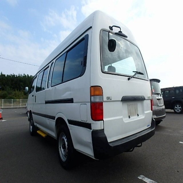 Toyota Hiace 13 Seater Luxury City Buses Tayota Hiace Bus Passenger Autobus for Business Travel